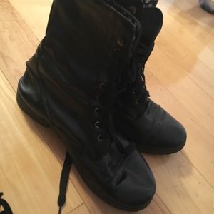 Combat boots